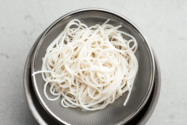 noodles for bun bo hue | www.iamafoodblog.com