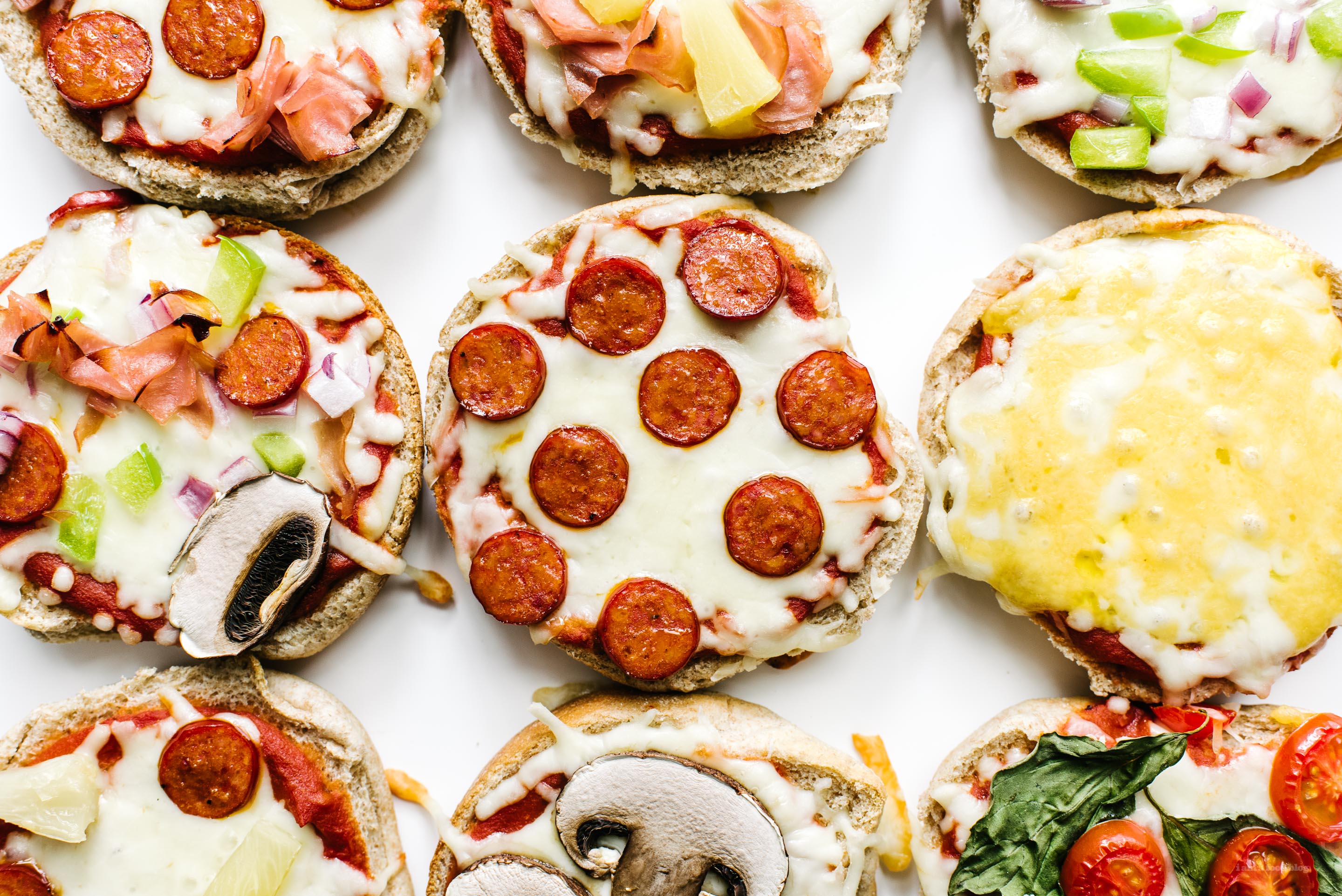 quick and easy pizza toast - www.iamafoodblog.com